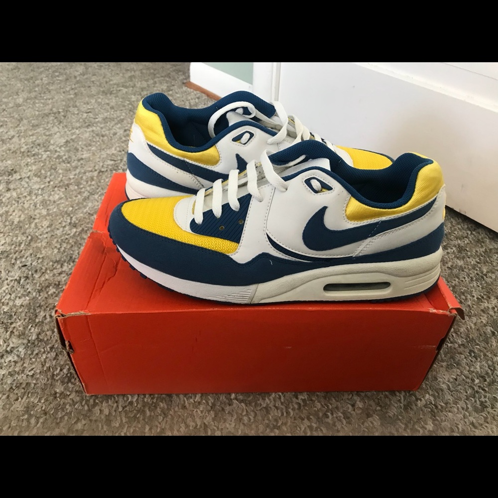 Nike Air Max Light